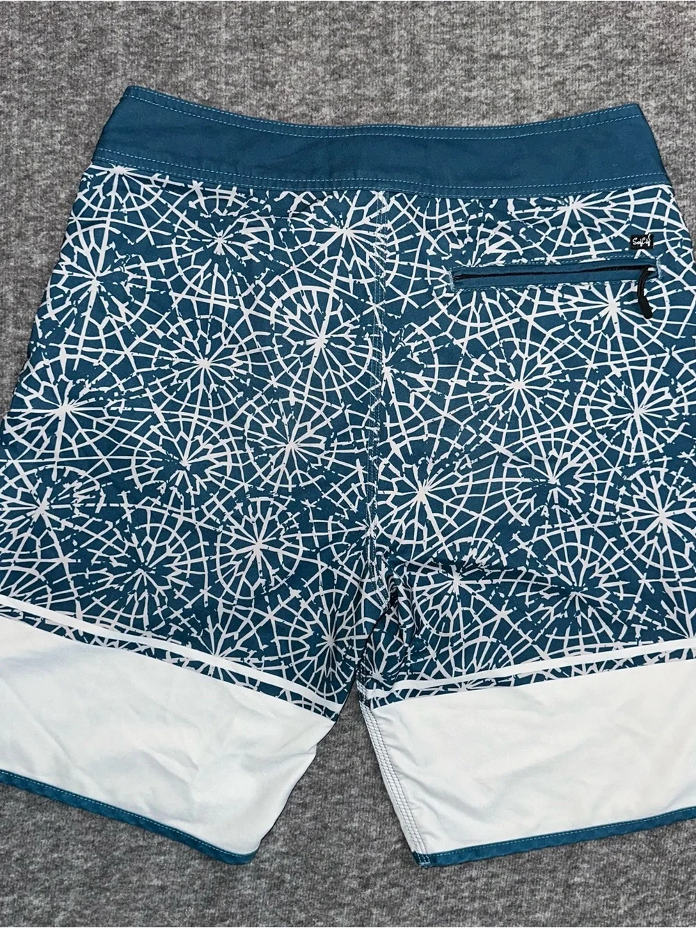 Sun City Surf Shop Board Shorts Green Gray Geometric Men's 29 Swim Trunks